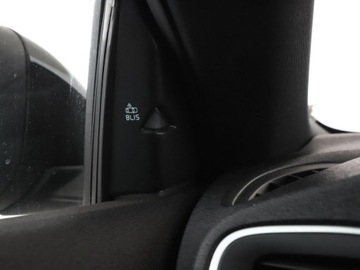 Volvo V60 I Kombi Facelifting 2.0 D3 DRIVE-E 150KM 2017 Volvo V40 Cross Country 2.0d Automat Cross Country, zdjęcie 33