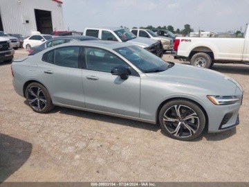 Volvo 2024 Volvo S60 2024r, Plus Dark, 2.0L 2.0 Benzyna 250KM, zdjęcie 3