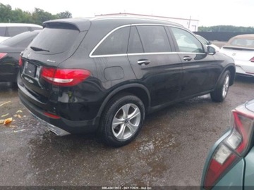 Mercedes GLC C253 2017 Mercedes-Benz GLC 300 4Matic 2017 2.0l 2.0 Benzyna 241KM, zdjęcie 5