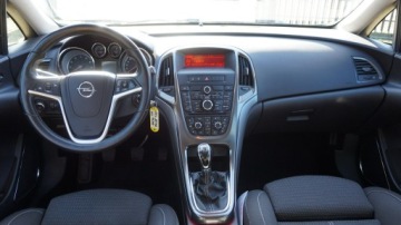 Opel Astra J Sports Tourer 1.4 Turbo ECOTEC 140KM 2011 Opel Astra super stan. Gwarancja. Polecam!!!, zdjęcie 9