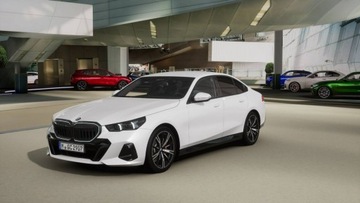 BMW Seria 5 G90-91 Touring 2.0 520d 197KM 2025 BMW 520 xDrive Limuzyna - Dostępny od ręki!, zdjęcie 1