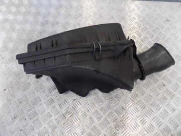 BMW 5 E60 E61 2004- POUZDRO FILTRU VZDUCHU 2.0 D