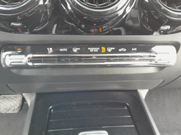 Mercedes Klasa B W247 Sports Tourer Facelifting 1.3 200 163KM 2023 Mercedes-Benz B 200 7G-DCT/Android Auto/MBUX/Wyświ, zdjęcie 25