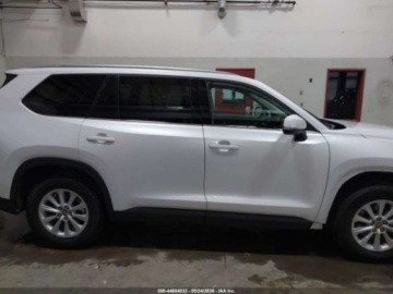 Toyota 2025 Toyota Grand Highlander Hybrid XLE 2025 2.5 Hybryda Plug-in 245KM, zdjęcie 5