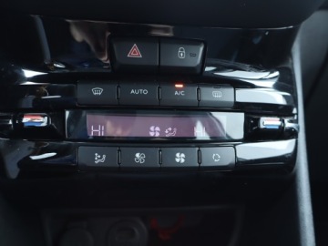 Peugeot 208 I Hatchback 3d 1.2 VTI 82KM 2014 Peugeot 208 1.2 PureTech, Navi, Klima, zdjęcie 12