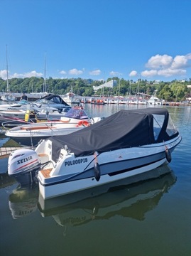 Новая лодка доступна немедленно: Sunrise 530 Tender.