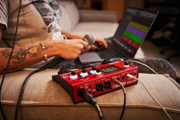 Boss VE-22 Vocal Performer - вокальный гармонизатор/процессор