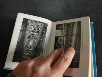 ОБЛОЖКА КНИГИ Краков Церкви Средместья 1 иллюстраций 1 1971 г.