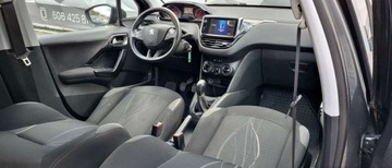Peugeot 208 I Hatchback 3d 1.4 VTI 95KM 2014 Peugeot 208 1.4 95 KM bezwypadkowy Zarejestrowany Gwarancja GAZ 1.4 95KM, zdjęcie 14