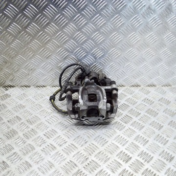 BMW 2 F46 2019 LEVÝ STRANA ZADNÍ TŘMEN BRZDOVÝ