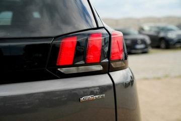 Peugeot 5008 II Crossover Facelifting 1.6 PureTech 180KM 2021 Peugeot 5008 GT kamera Skora adc Nawi PANORAMA bli, zdjęcie 10