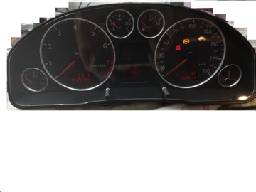 Licznik AUDI A6 C5 benz 99-03r Jaeger 4B0920901 Zregenerowana płyta główna