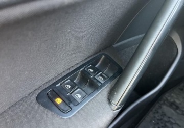 Volkswagen Golf VII Variant Facelifting 1.6 TDI-CR DPF BMT 115KM 2018 Volkswagen Golf VII 1.6 TDI BMT Trendline Salon PL Toyota Mikolajczak Le, zdjęcie 24