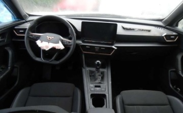 Cupra Formentor Crossover 1.5 TSI 150KM 2024 Cupra Formentor 052024r, Salonowy, 1.5TSI, Uszkodzony prawy przod. Poobija, zdjęcie 5