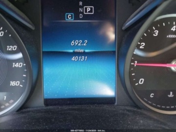 Mercedes GLC C254/X254 2022 Mercedes-Benz GLC 300 2022 2.0 Benzyna 255KM, zdjęcie 12