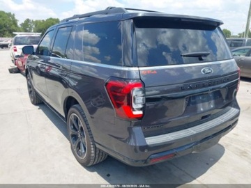 Ford Expedition III 2022 Ford Expedition Limited 2022 3.5l 3.5 Benzyna 400KM, zdjęcie 3