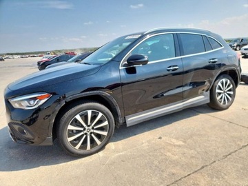 Mercedes GLA II 2022 Mercedes-Benz GLA 2022 Mercedes-Benz GLA 250 4MATIC 2.0 Benzyna 221KM, zdjęcie 1