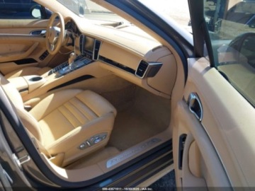 Porsche Panamera I Limuzyna Facelifting 4.8 440KM 2016 Porsche Panamera GTS 2016 4.8l 4.8 Benzyna 440KM, zdjęcie 9