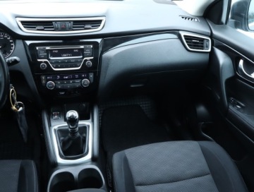Nissan Qashqai II Crossover 1.2 DIG-T 115KM 2016 Nissan Qashqai 1.2 DIG-T, Salon Polska, Klima, zdjęcie 7