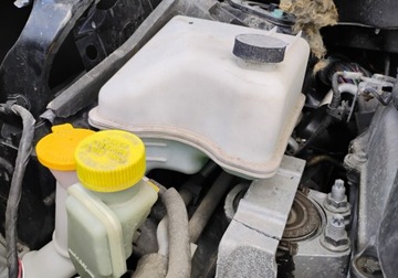 Mazda 5 II 2.0 MZR 150KM 2013 Mazda 5 2013r, 2.0 Benzyna. 7 osob. Uszkodzony przod. Jezdzi. 2.0 150KM, zdjęcie 20