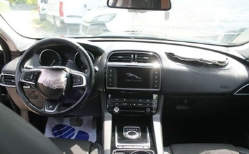 Jaguar F-Pace SUV 3.0 TDV6 300KM 2017 Jaguar F-Pace 3.0 Diesel 301KM, zdjęcie 10