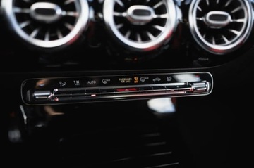 Mercedes Klasa A W177/V177 Hatchback 2.0 250 224KM 2018 Mercedes A A 250, Salon Polska, Serwis ASO, zdjęcie 18