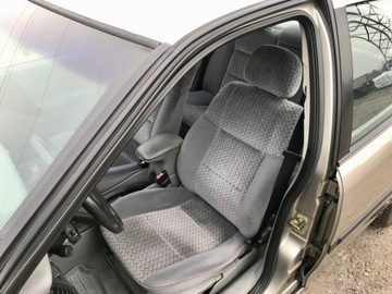 Opel Vectra B Sedan 2.0 i 16V 136KM 1997 OPEL VECTRA B 2.0 i 16V 136Ps KLIMATRONIK WELUR STAN KOLEKCJONERSKI, zdjęcie 9