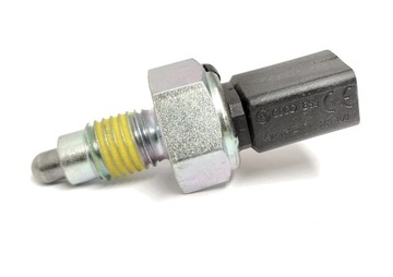 VW AUDI SKODA SEAT WŁĄCZNIK COFANIA ŚWIATEŁ 02K945415K