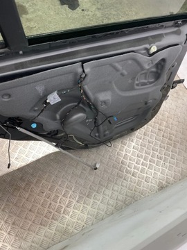 BMW X5 E70 2007 ZADNÍ STRANA LEVÝ DVEŘE