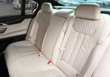 BMW Seria 7 G11-G12 Sedan Facelifting 4.4 750i 530KM 2021 BMW Seria 7 I wlasciciel M Sport Salon PL Laser Bezwypadkowy FVAT23, zdjęcie 33