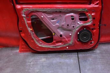 DVEŘE LEVÉ PŘEDNÍ Z10 NISSAN NOTE 1 I E11 09-14