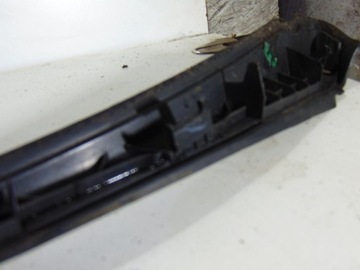 НАКЛАДКА ПЕРЕДНЕГО ОКНА СПРАВА CITROEN C4 B7 II