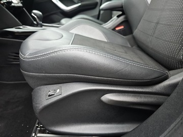 Peugeot 2008 I SUV Facelifting 1.2 PureTech 110KM 2018 Peugeot 2008 2008 1.2 Pure Tech Crossway S&amp;S EAT6, zdjęcie 24