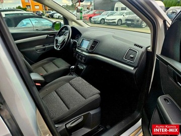 Volkswagen Sharan II Van Facelifting 2.0 TDI SCR 150KM 2015 Volkswagen Sharan Zarejestrowany gotowy do jazdy bogata wersja 2.0 Diesel, zdjęcie 15