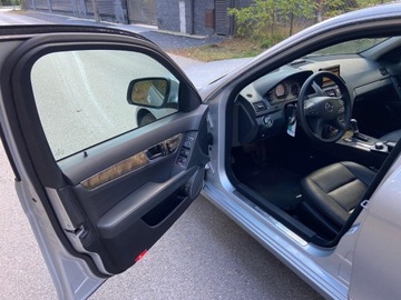 Mercedes Klasa C W204 Limuzyna 3.0 300 231KM 2008 Mercedes-Benz Klasa C Mercedes-Benz C 280 V6 4-Matic Super Stan Szwajcar, zdjęcie 37