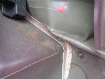 CITROEN C1 II PEUGEOT 108 AYGO II КРЫЛО ЗАДНИЙ РЕМЕНЬ ВАННА ПОЛ БАГАЖНИКА