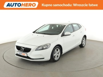 Volvo V40 II 2017 Volvo V40 navi PDC tempomat grzane fotele LED