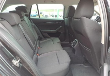 Skoda Octavia IV Liftback 1.5 TSI EVO 150KM 2021 Skoda Octavia Ambition 1.5 TSI e-Tec 150 KM Kamera LED Czujniki Climat, zdjęcie 11