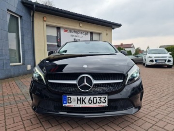 Mercedes Klasa A W176 Hatchback 5d Facelifting 180 122KM 2016 Mercedes A 180 1.6 Benzyna Kamera, zdjęcie 11