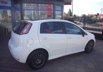 Fiat Punto Punto 2012 Hatchback 3d 1.4 8v 77KM 2014 Fiat Punto Fiat Punto Evo Salon PL 1.4 Benzyna 77KM, zdjęcie 15