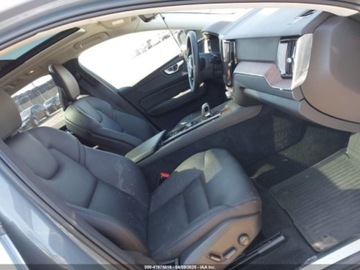 Volvo XC60 II 2023 Volvo XC 60 B5 Plus Dark Theme 2023 2.0l 2.0 Benzyna 247KM, zdjęcie 13