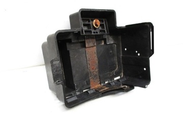 PODSTAWA AKUMULATORA FOCUS MK1 BENZYNA