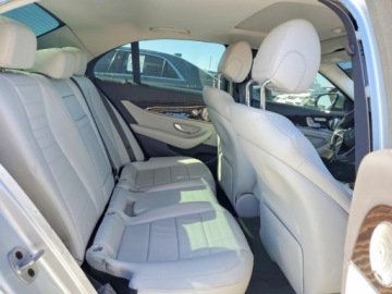 Mercedes Klasa E W213 2021 Mercedes-Benz Klasa E 350 2021 2.0 Benzyna 255KM, zdjęcie 10