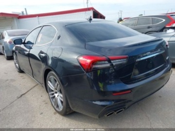 Maserati Ghibli III 2022 Maserati Ghibli Modena 2022 3.0l 3.0 Benzyna 424KM, zdjęcie 3