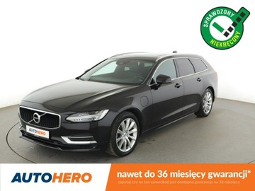 Volvo V90 II Kombi Plug In 2.0 T8 Twin Engine 391KM 2019 Volvo V90 Momentum PHEV T8 AWD automat skóra navi