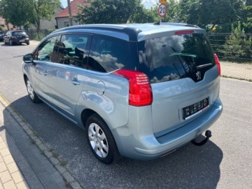 Peugeot 5008 I Minivan 1.6 HDi FAP 110KM 2011 Peugeot 5008 AUTOMAT NAWIGACJA KLIMATYZACJA PARKTRONIC TEMPOMAT PANORAMA D, zdjęcie 2