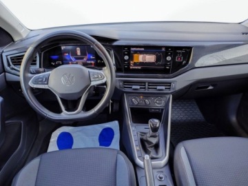 Volkswagen Polo VI Hatchback 5d Facelifting 1.0 TSI 95KM 2022 Volkswagen Polo Kamera Cofania Podgrzewane fotele Salon Polska Benzyna, zdjęcie 11