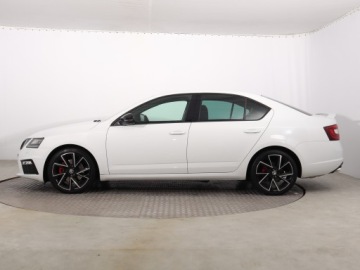 Skoda Octavia III RS Facelifting 2.0 TDI 184KM 2018 Skoda Octavia RS 2.0 TDI 4x4 DSG, Salon Polska, zdjęcie 2