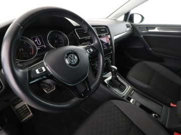 Volkswagen Golf VII Variant Facelifting 1.6 TDI-CR DPF BMT 115KM 2019 Volkswagen Golf DSG klima auto navi grzane fotele, zdjęcie 13