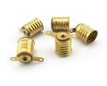 GNIAZDO ŻARÓWKI E10